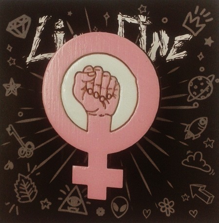 Дерев'яний значок Women Power