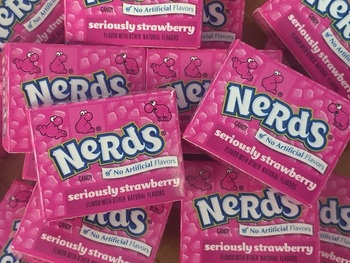Цукерки Nerds Seriously Strawberry