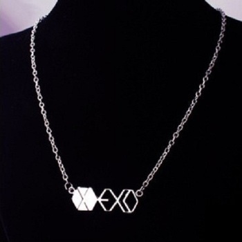 кулон EXO