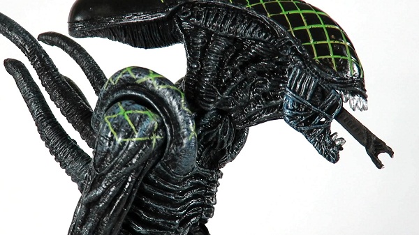 Фігурка NECA Чужий із сітчастою раниною | Grid Alien AVP