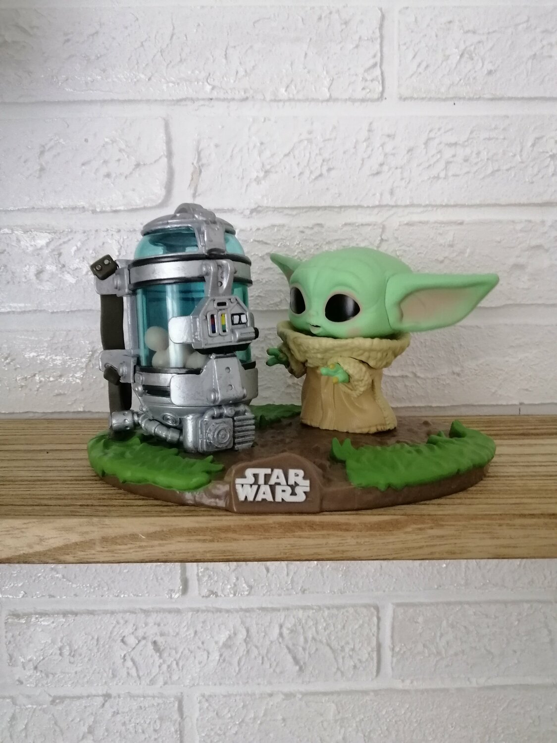 Діорама Funko Дитя і контейнер для яєць Мандалорець Зоряні Війни | The Child with Egg Canister The Mandalorian Star Wars [#407]