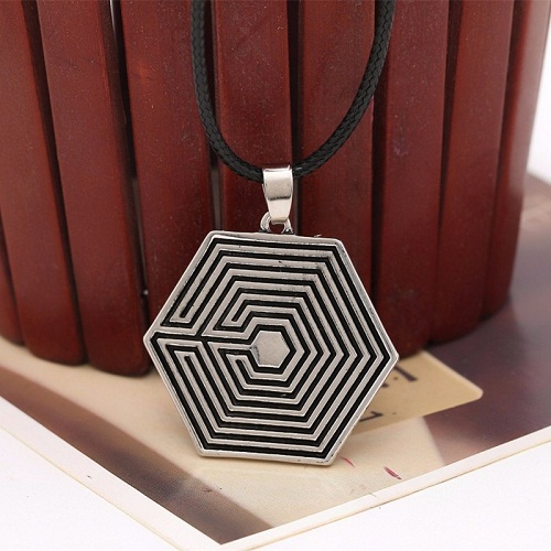Кулон EXO